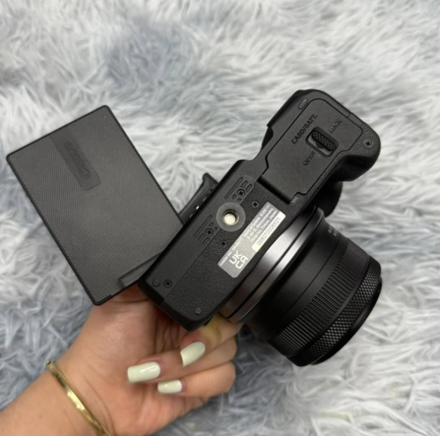 Camera Can EOS R50 Black Cameras-and-accessories