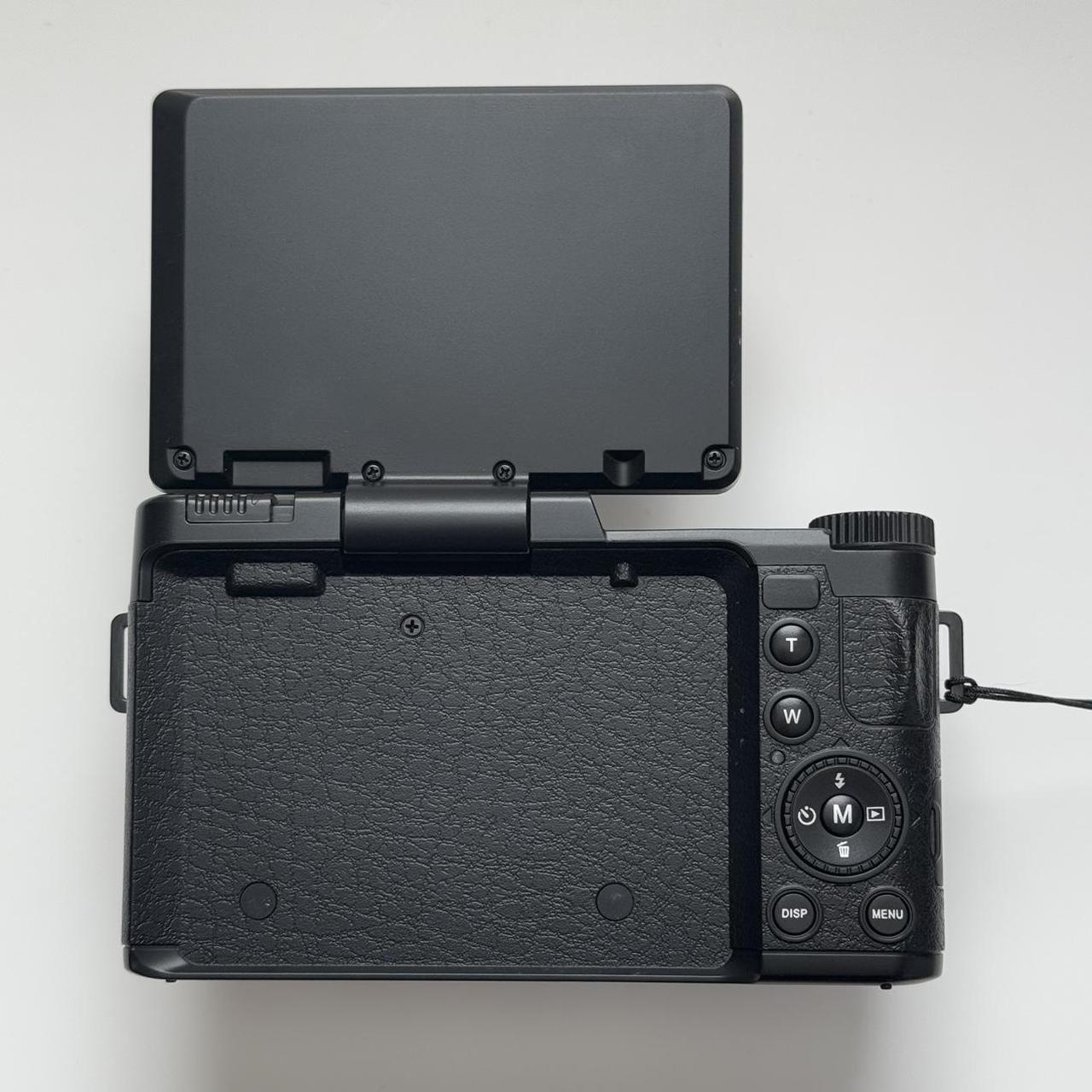 Swivel Screen Digital Camera | No Brand Name💗...