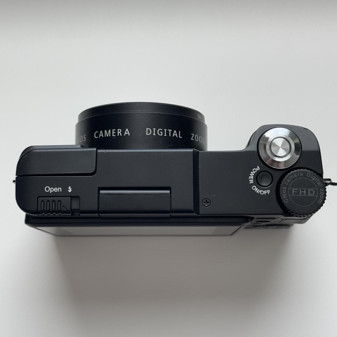 Swivel Screen Digital Camera | No Brand Name💗...