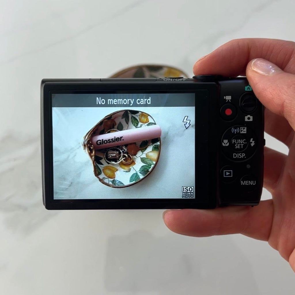 Canon Powershot ELPH 330 HS digital camera