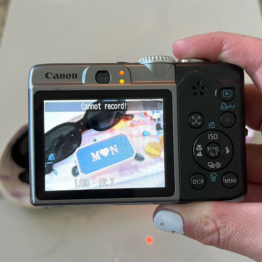 Canon Powershot A1000 IS compact digital camera